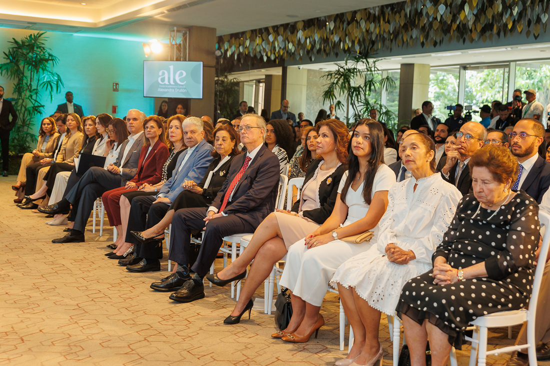 3. Foto Principal. Línea De Honor Al Lanzamiento Del Fondo Académico Y Cultural